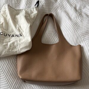 Cuyana Systems Leather Tote